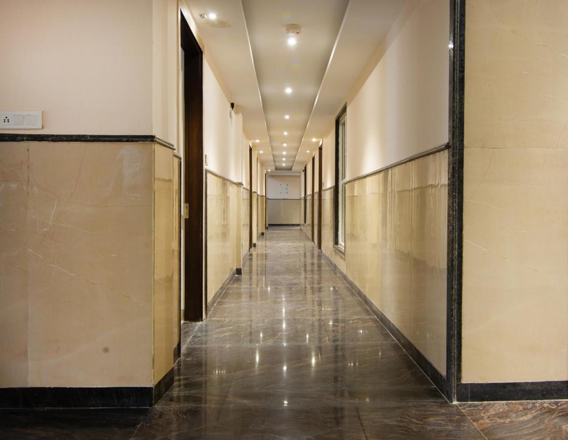 Hotel Ivy Plaza Luxury New Delhi Eksteriør billede