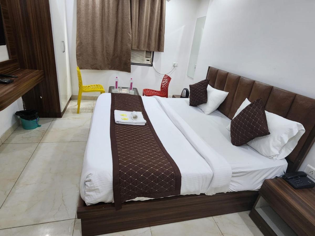 Hotel Ivy Plaza Luxury New Delhi Eksteriør billede