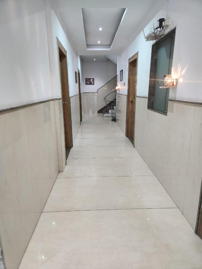 Hotel Ivy Plaza Luxury New Delhi Eksteriør billede
